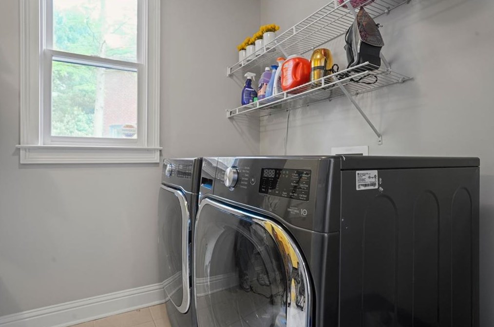 5093 Healey Dr, Smyrna GA  30082-5067 exterior