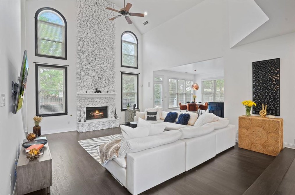 5093 Healey Dr, Smyrna GA  30082-5067 exterior