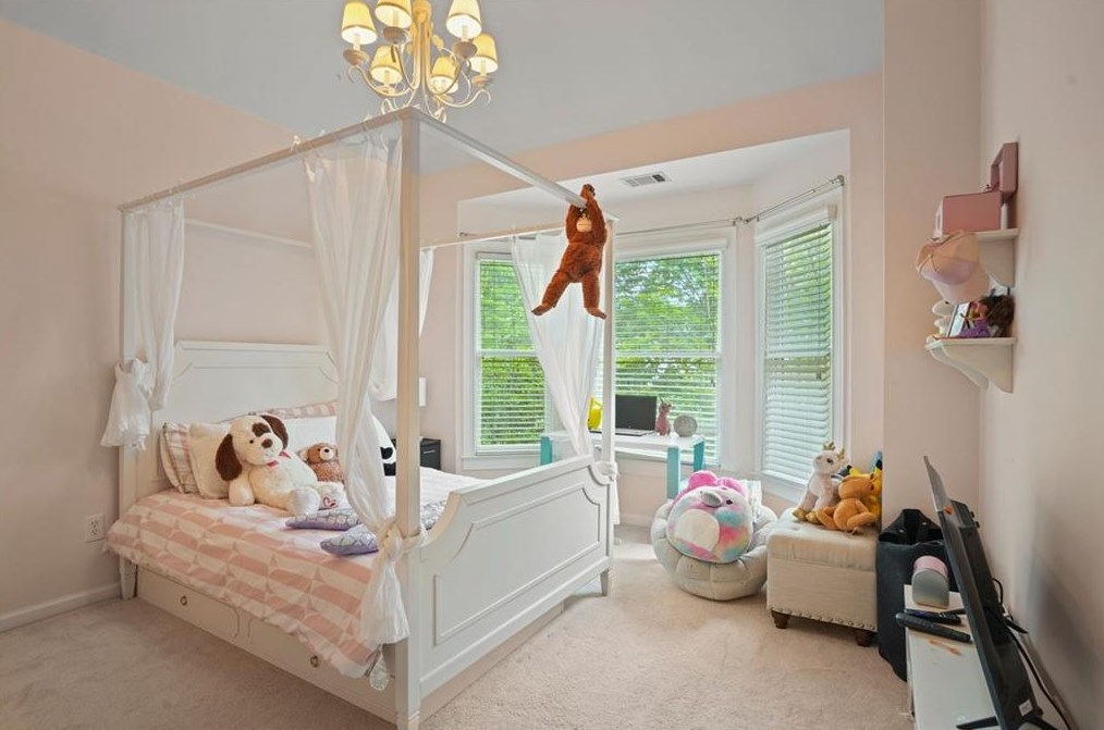 5093 Healey Dr, Smyrna GA  30082-5067 exterior