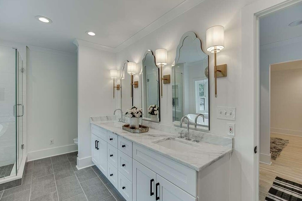 239 Midvale Dr, Atlanta GA  30342-3326 exterior