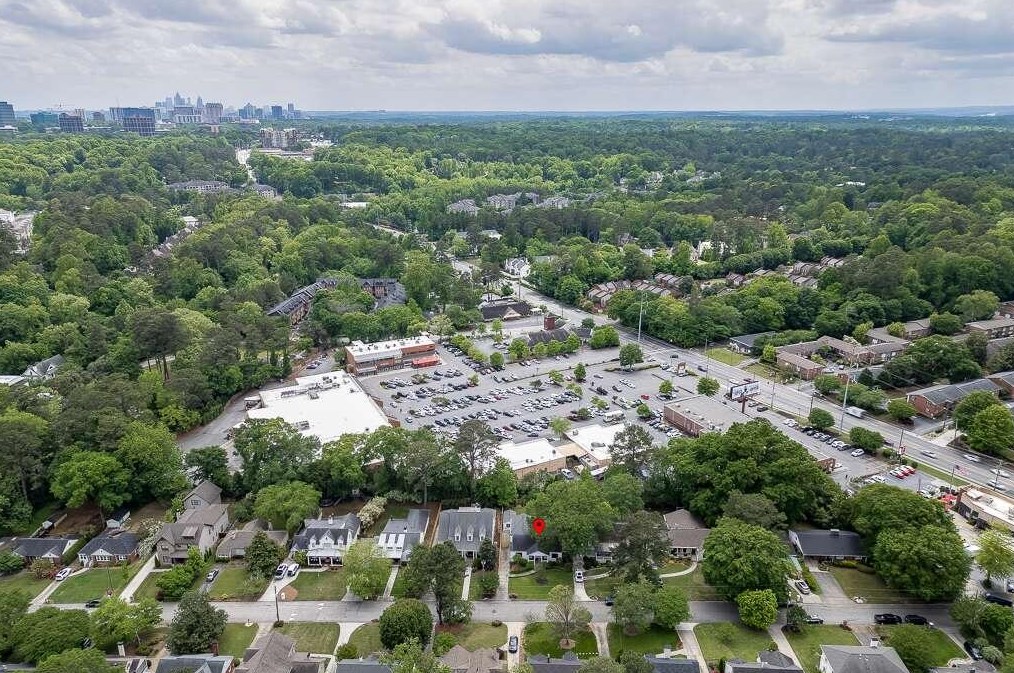 239 Midvale Dr, Atlanta GA  30342-3326 exterior