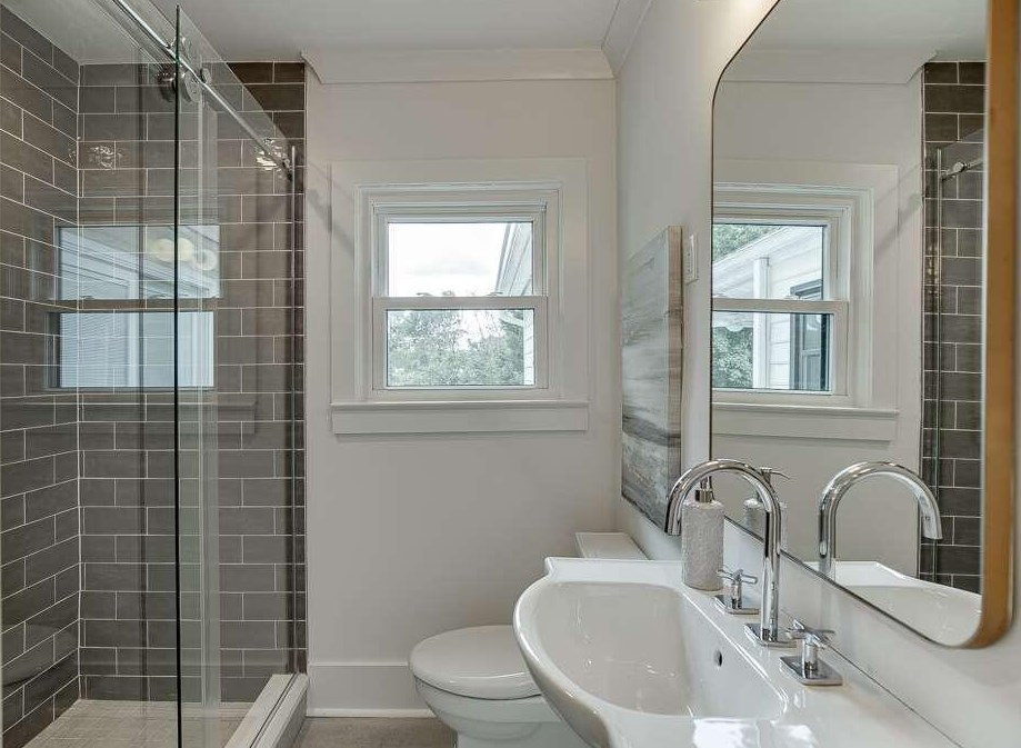 239 Midvale Dr, Atlanta GA  30342-3326 exterior