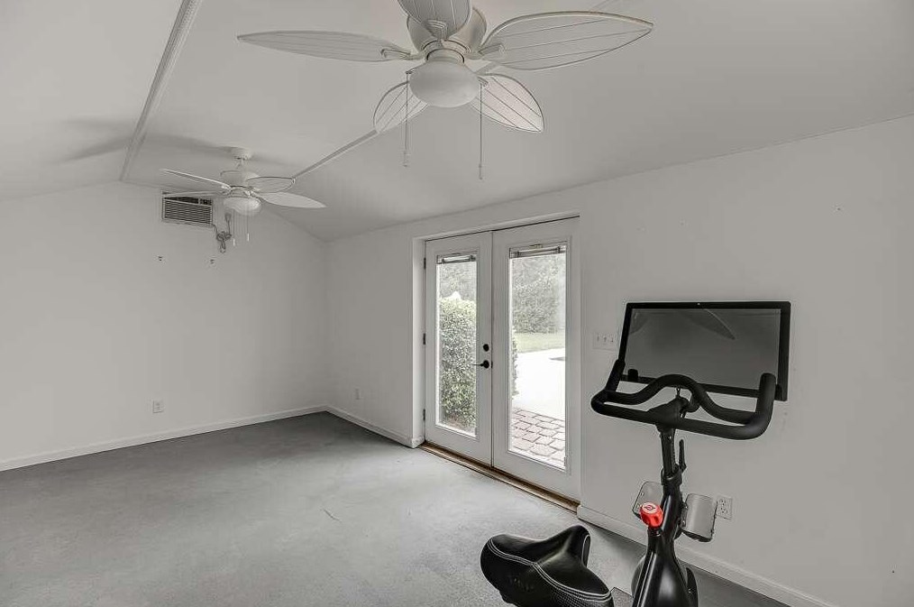 239 Midvale Dr, Atlanta GA  30342-3326 exterior