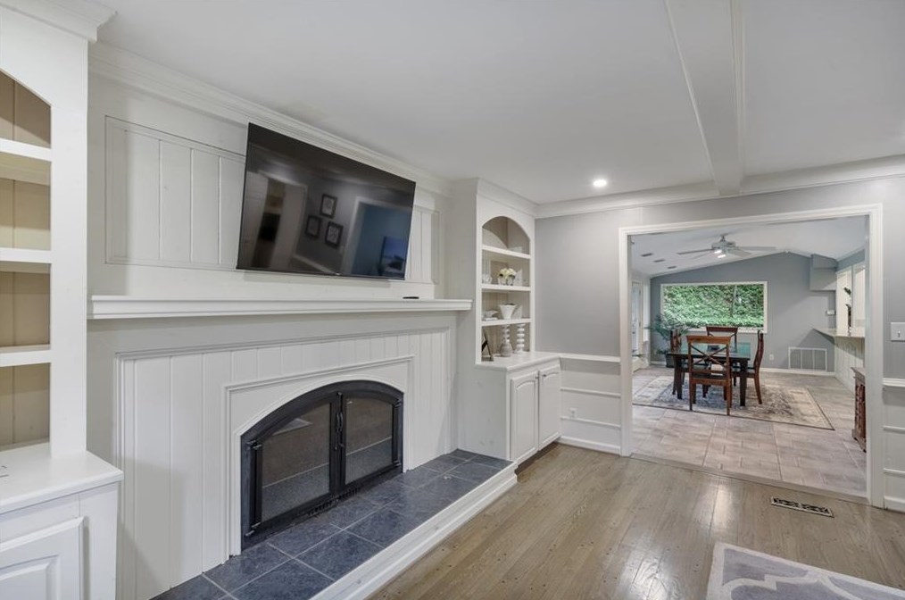 505 Hbr Dr, Atlanta GA  30328-2736 exterior