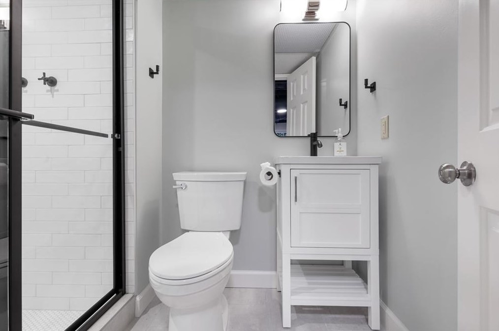 505 Hbr Dr, Atlanta GA  30328-2736 exterior