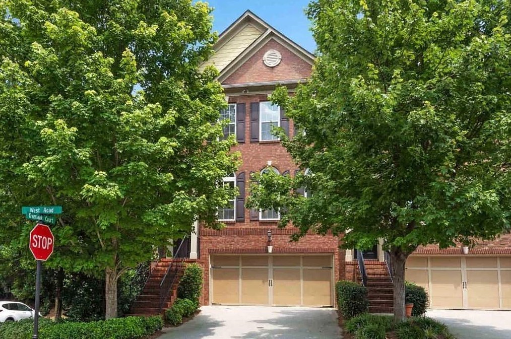 882 West Rd, Atlanta GA  exterior