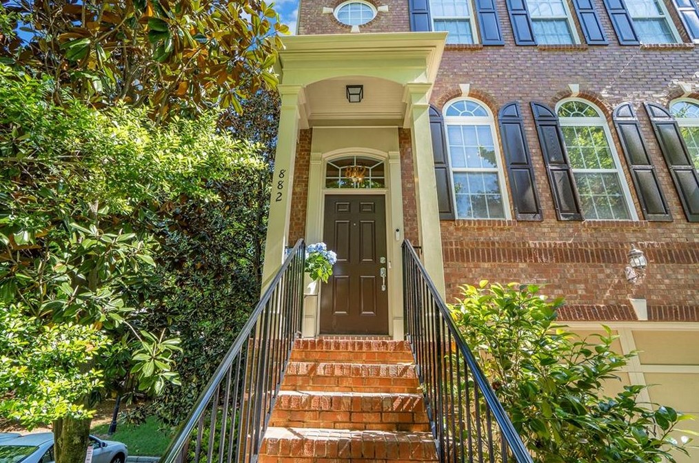 882 West Rd, Atlanta GA  exterior
