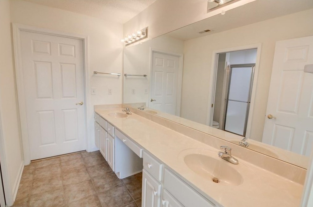 3027 Orch Rdg Cir, Duluth GA 30096-7420 exterior