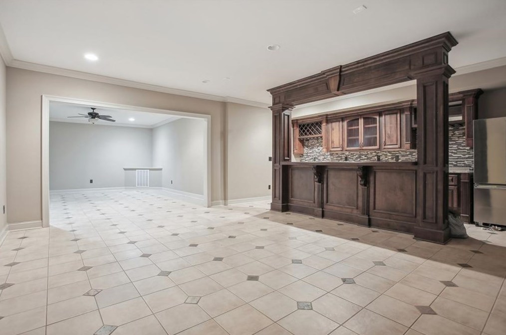 1121 Wimberly Rd, Atlanta GA  30319-2636 exterior