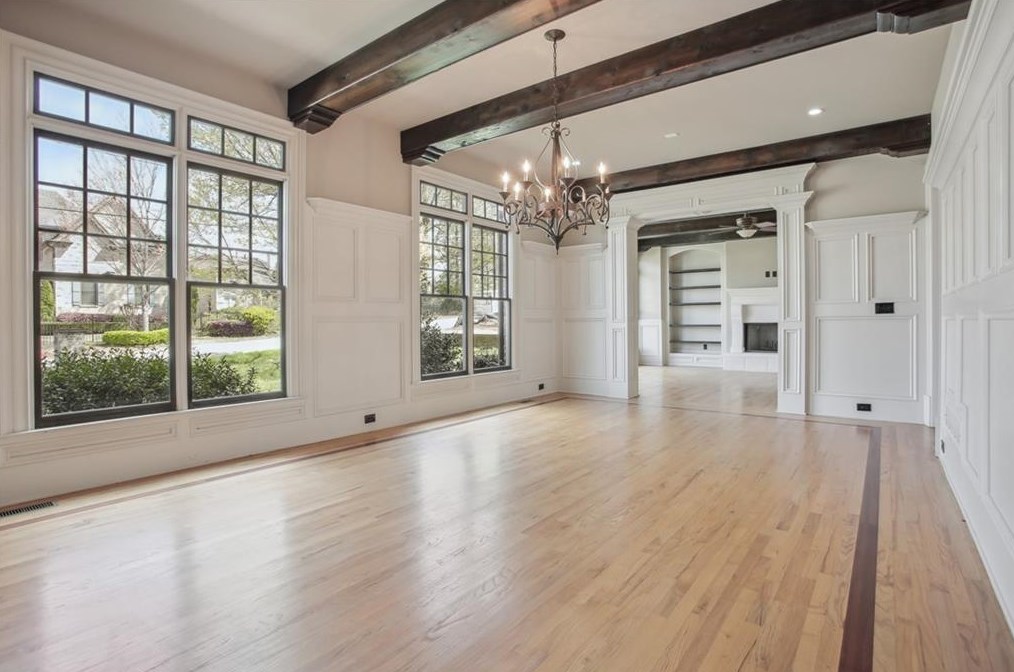 1121 Wimberly Rd, Atlanta GA  30319-2636 exterior