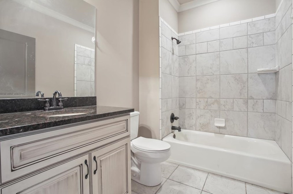 1121 Wimberly Rd, Atlanta GA  30319-2636 exterior