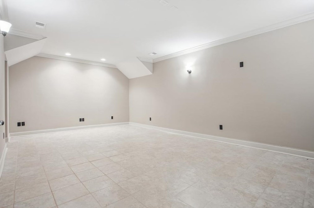 1121 Wimberly Rd, Atlanta GA  30319-2636 exterior