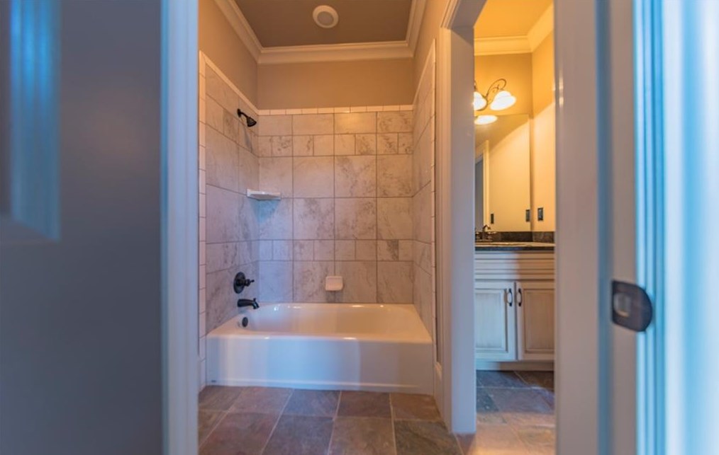1121 Wimberly Rd, Atlanta GA  30319-2636 exterior