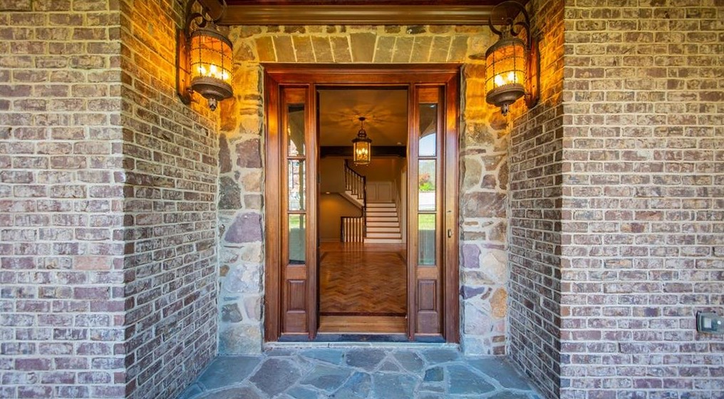 1121 Wimberly Rd, Atlanta GA  30319-2636 exterior