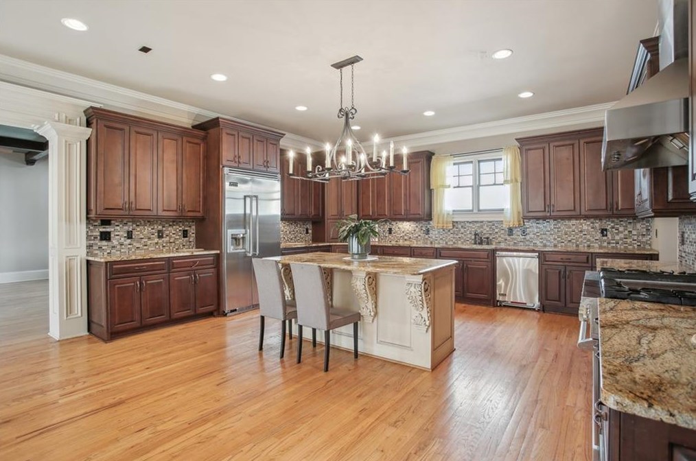 1121 Wimberly Rd, Atlanta GA  30319-2636 exterior