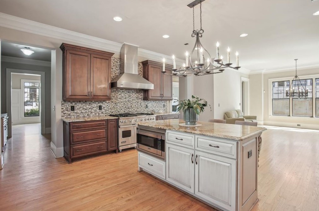 1121 Wimberly Rd, Atlanta GA  30319-2636 exterior