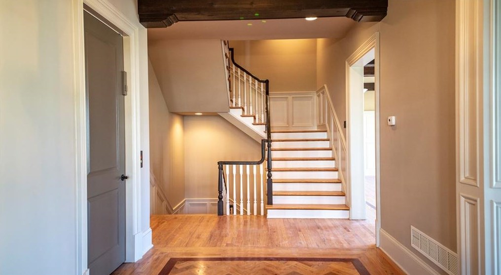 1121 Wimberly Rd, Atlanta GA  30319-2636 exterior