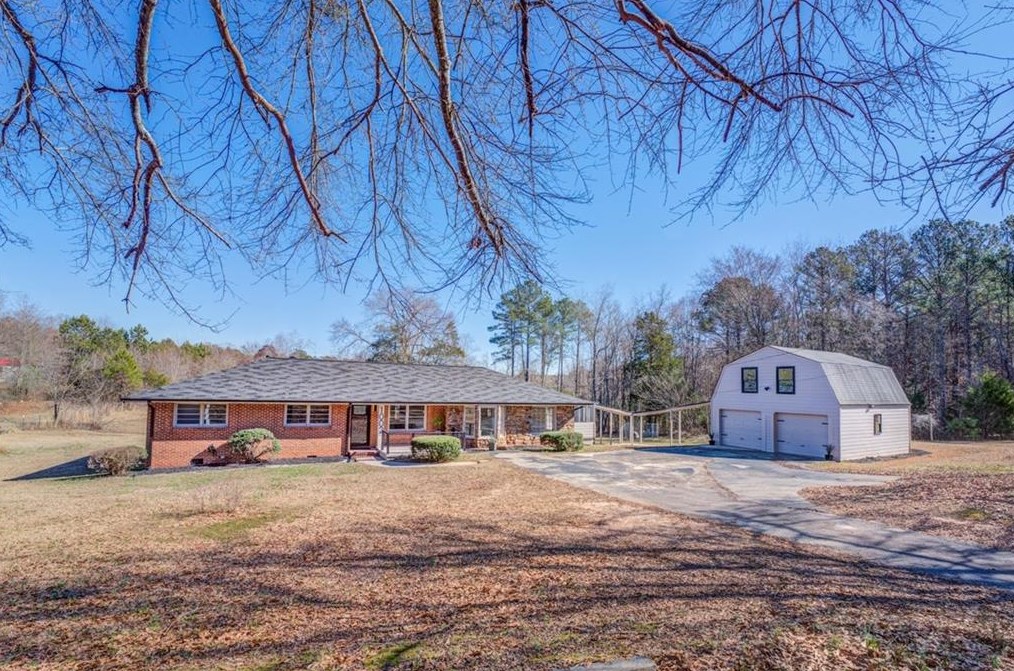 1002 Covered Bridge Rd, Porterdale, GA 30016-5023