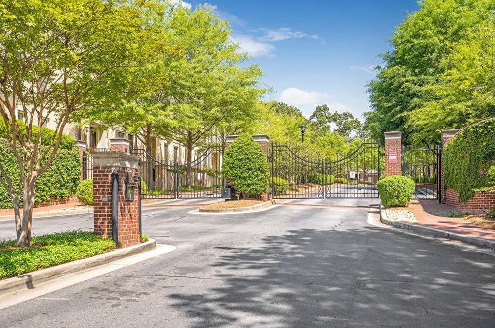 3635 Paces Cir, Atlanta GA  30326-7811 exterior