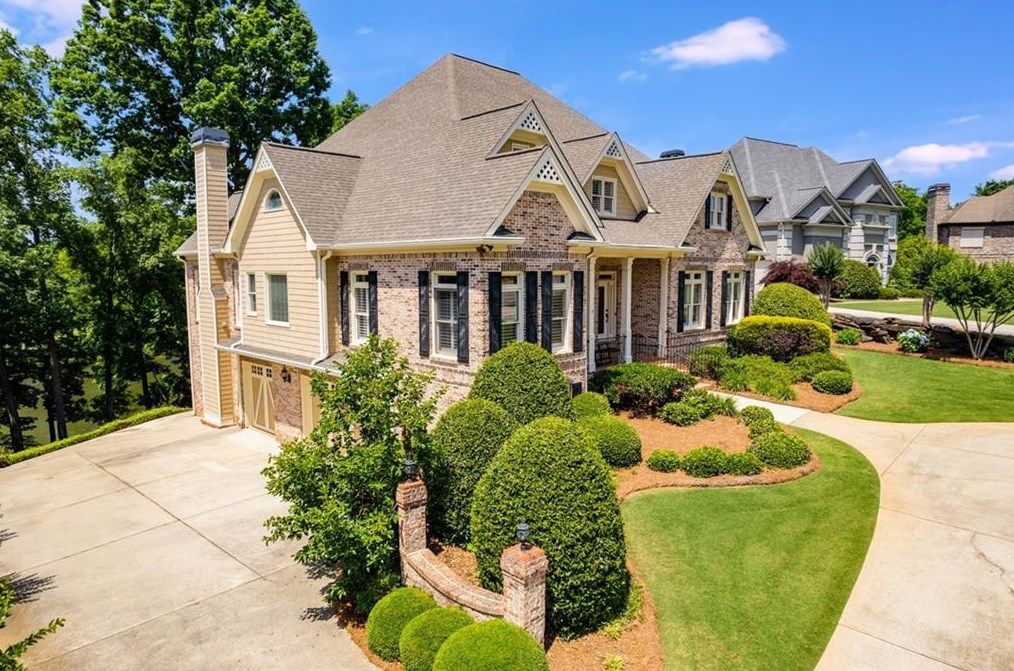 1027 Overlook Dr, Villa Rica, GA 30180-5806