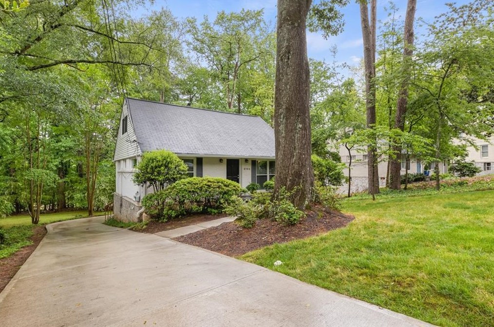 2784 Ridgemore Rd, Atlanta, GA 30318-1446
