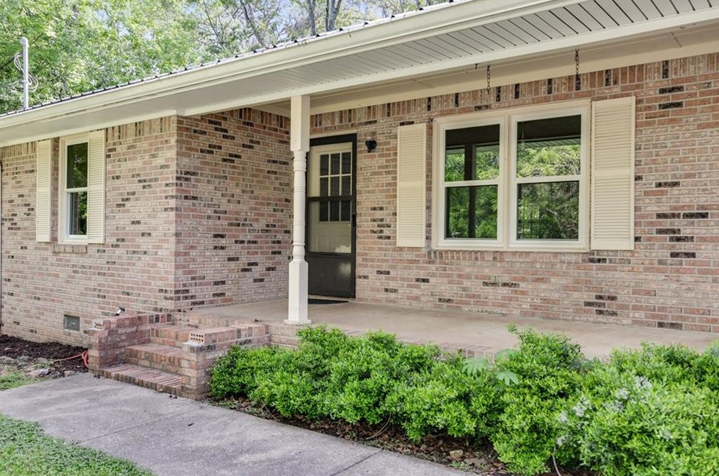 171 Depot St, Buchanan, GA 30113-5217