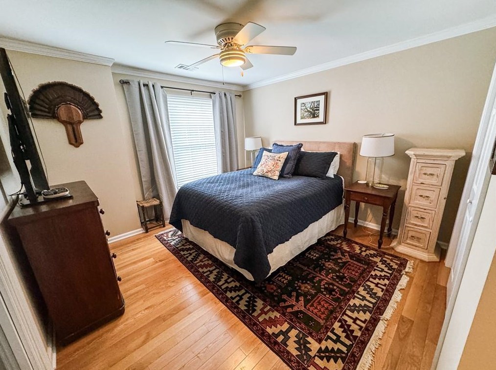 2710 Vinings Oak Dr, Atlanta GA  30339-1581 exterior