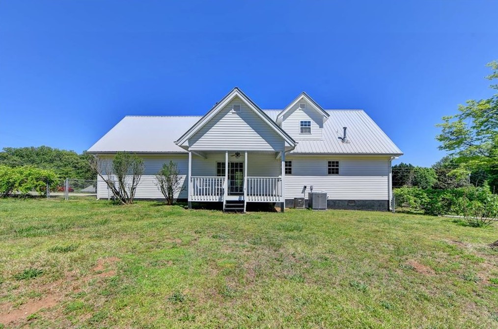 3121 Sardis Rd, Gainesville GA 30506-2013 exterior