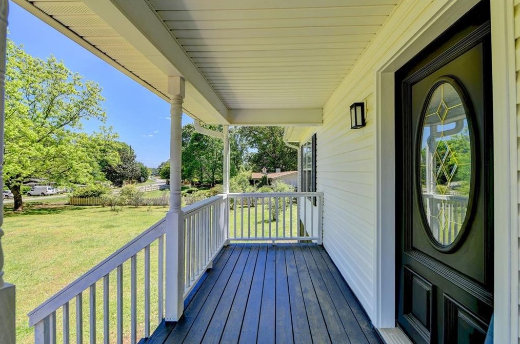 3121 Sardis Rd, Gainesville GA 30506-2013 exterior