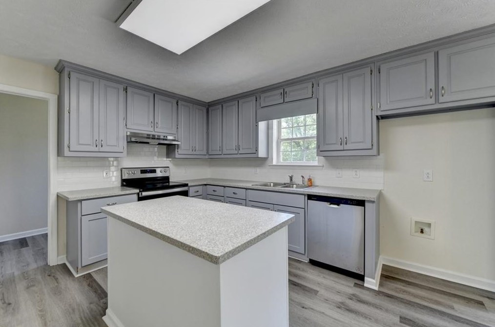 3121 Sardis Rd, Gainesville GA 30506-2013 exterior