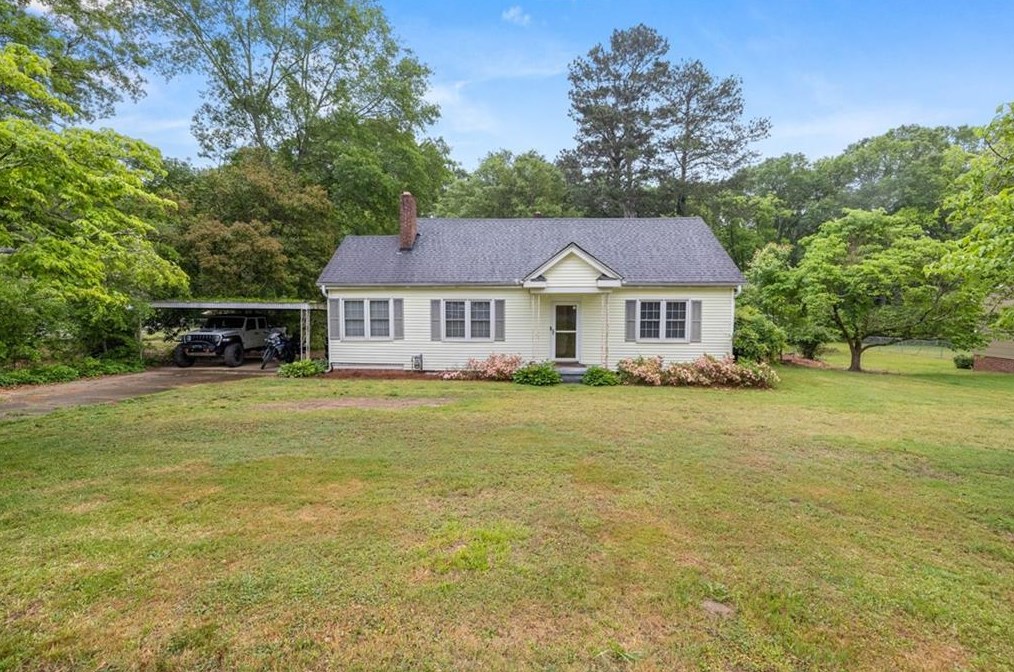 282 Third St, Statham, GA 30666-1752