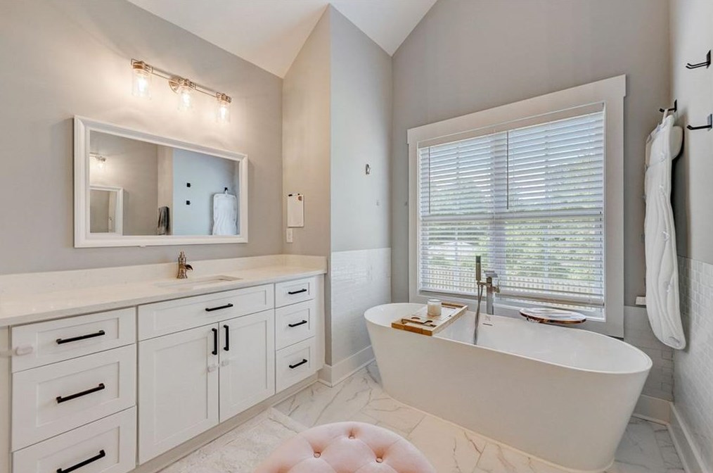 3273 Lenora Church Rd, Lithonia GA  30039-4804 exterior