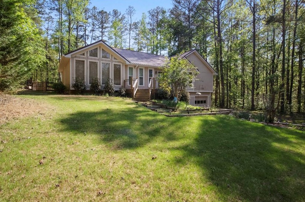 7005 Tara Dr, Villa Rica, GA 30180-3909