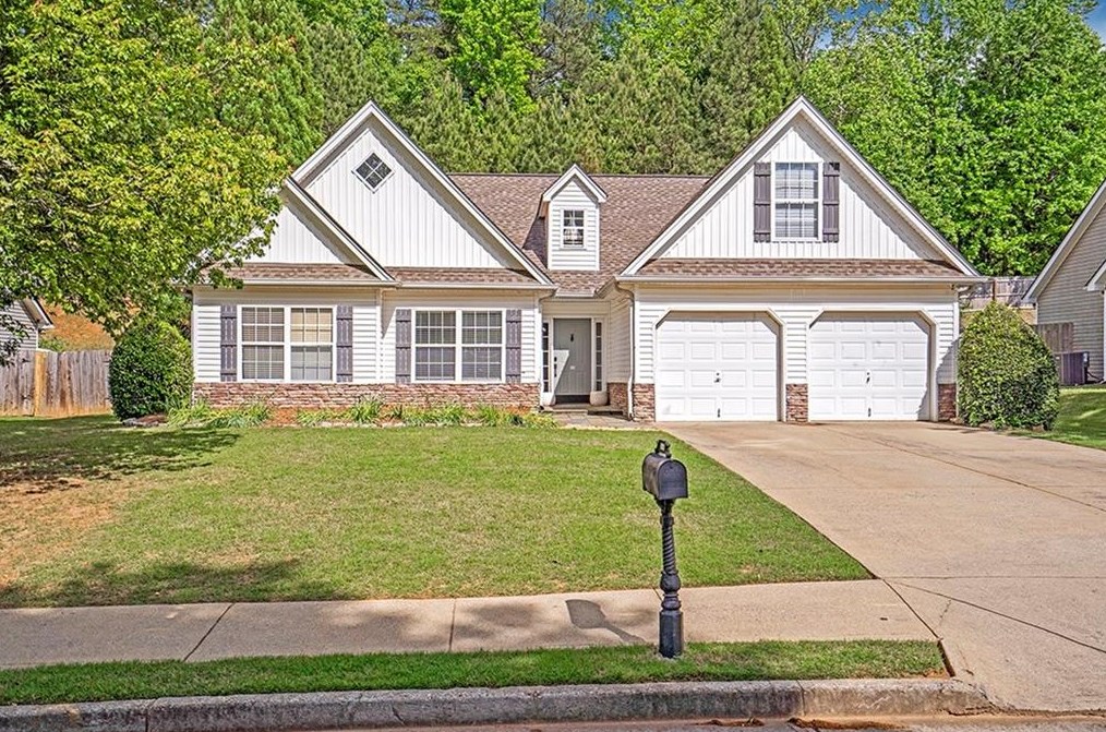 5229 Leecroft Dr, Buford, GA 30518-7969