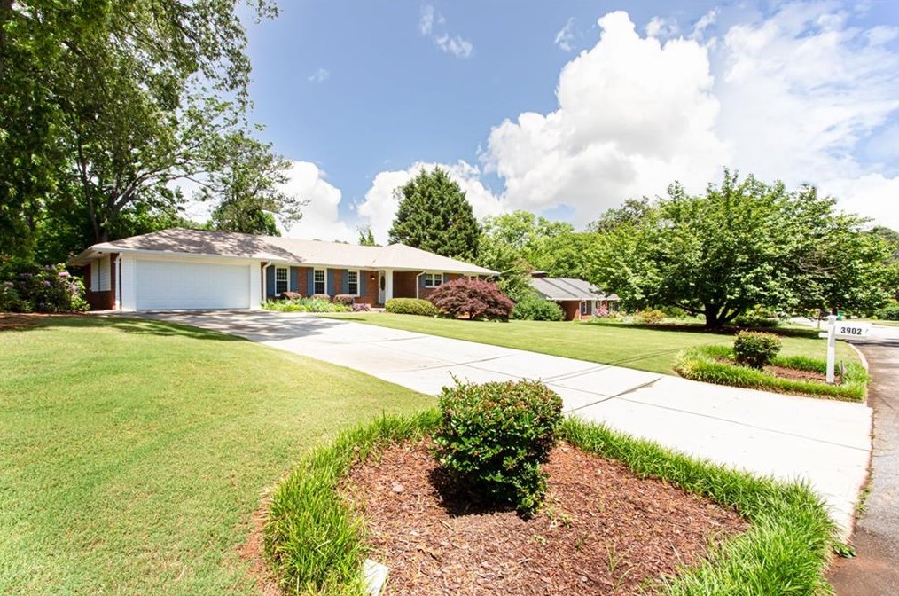 3902 Faronview Rd, Atlanta GA  30340-4607 exterior