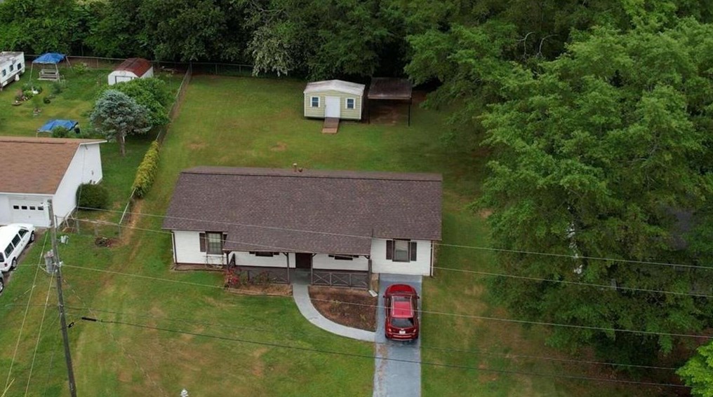 107 Adrian Dr, Stockbridge, GA 30281-3009