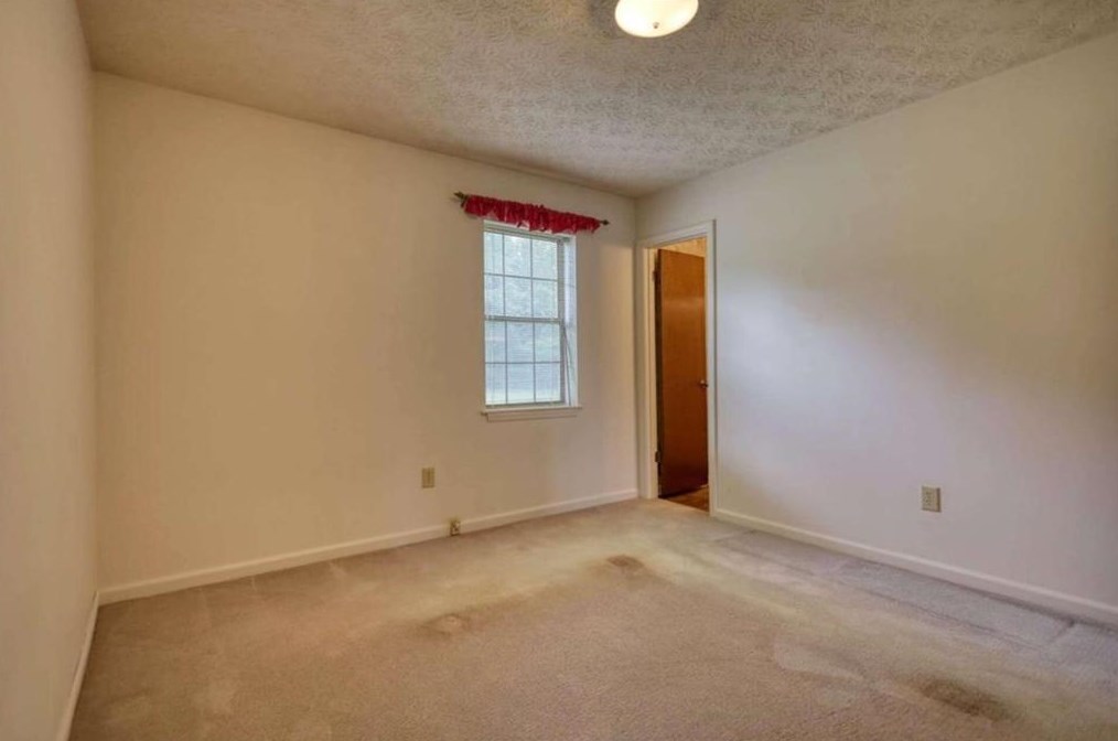 107 Adrian Dr, Stockbridge GA  30281-3009 exterior