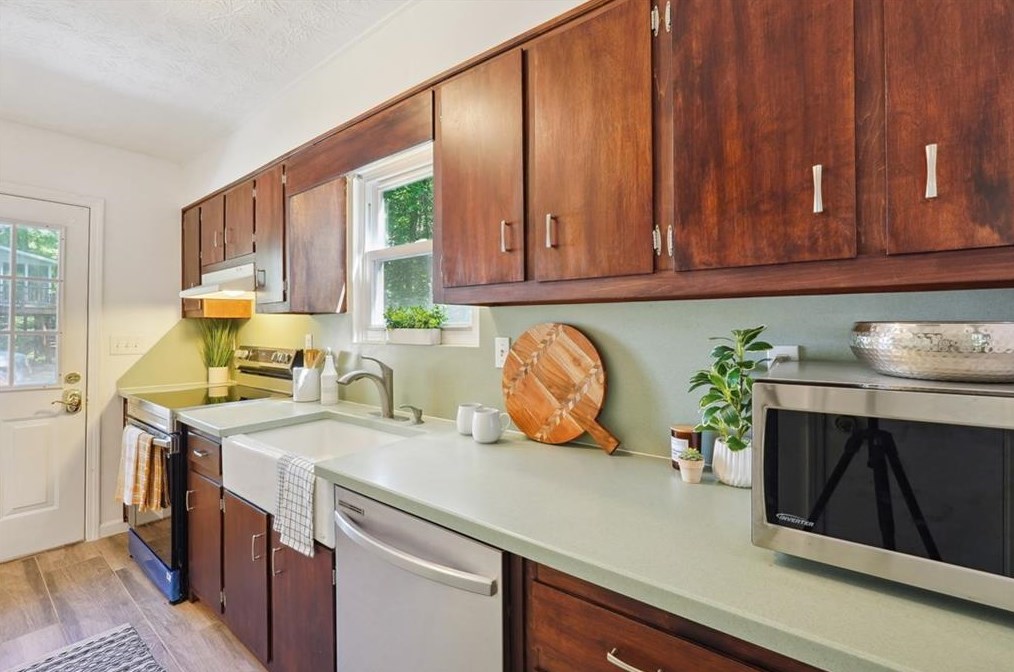 3468 Forest Knoll Dr, Duluth, GA 30097-3458