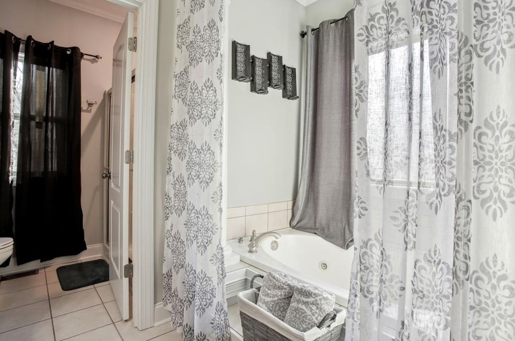 3928 Fieldstone Dr, Gainesville GA  30506-2240 exterior