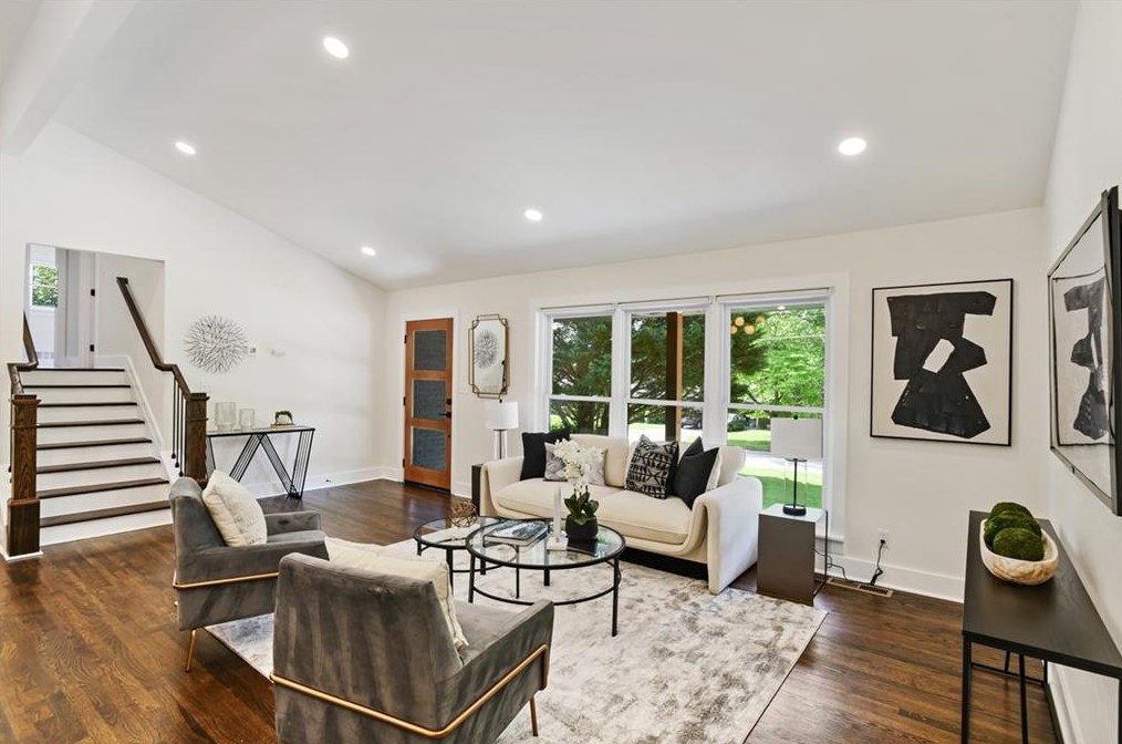 2010 Yucca Dr, Decatur GA  30032-5837 exterior