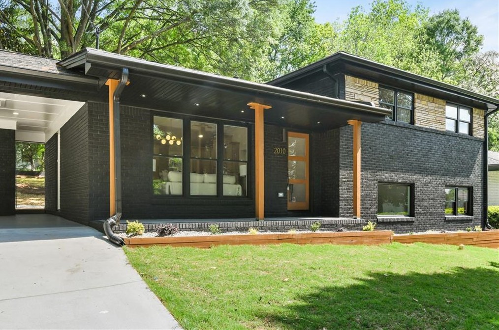 2010 Yucca Dr, Decatur GA  30032-5837 exterior