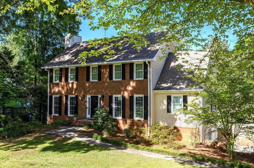 213 Parkview Dr, Euharlee, GA 30120-4053