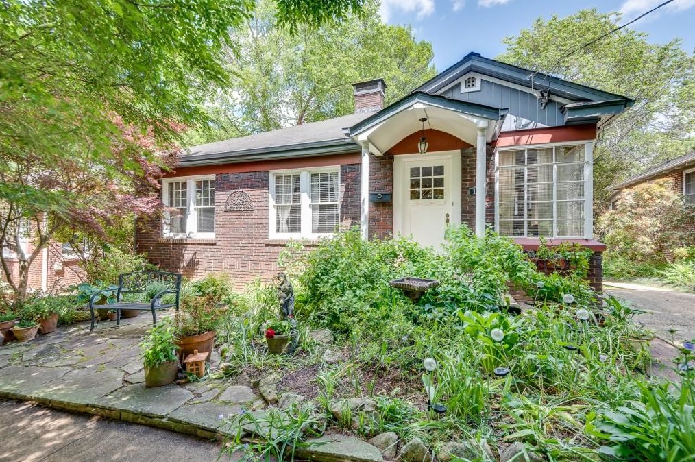 133 Ponce De Leon Ct, Decatur, GA 30030-1961