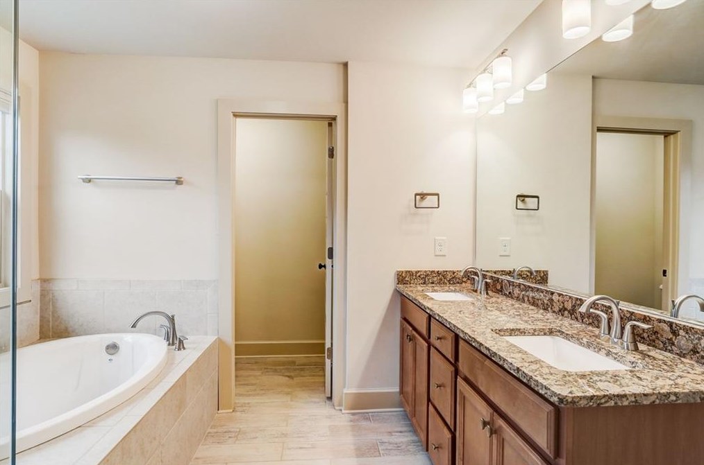 2676 Tilson Rd, Decatur GA 30032-6213 exterior