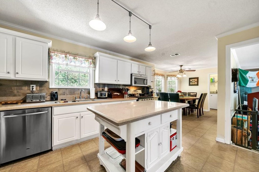 90 Bentgrass Ct, Dallas, GA 30157-4606
