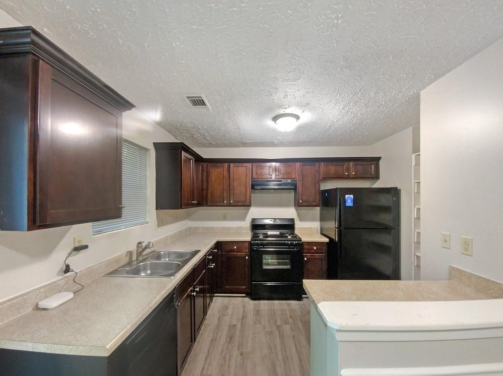 5724 Wells Cir, Stone Mountain, GA 30087-6002