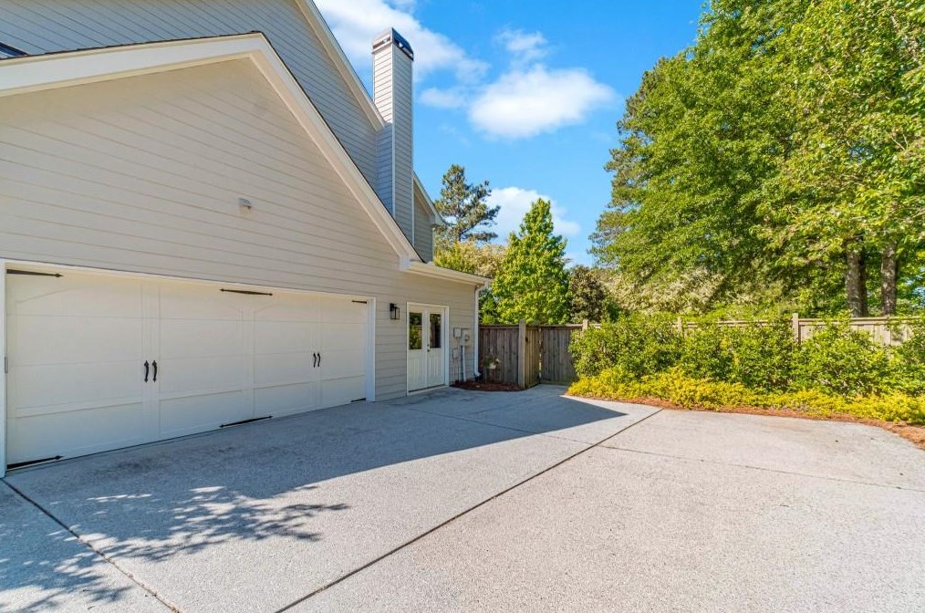 10 Purpletop Dr, Grayson, GA 30017-4168