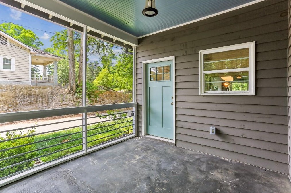 777 Evelyn Pl, Atlanta GA  30318-4870 exterior