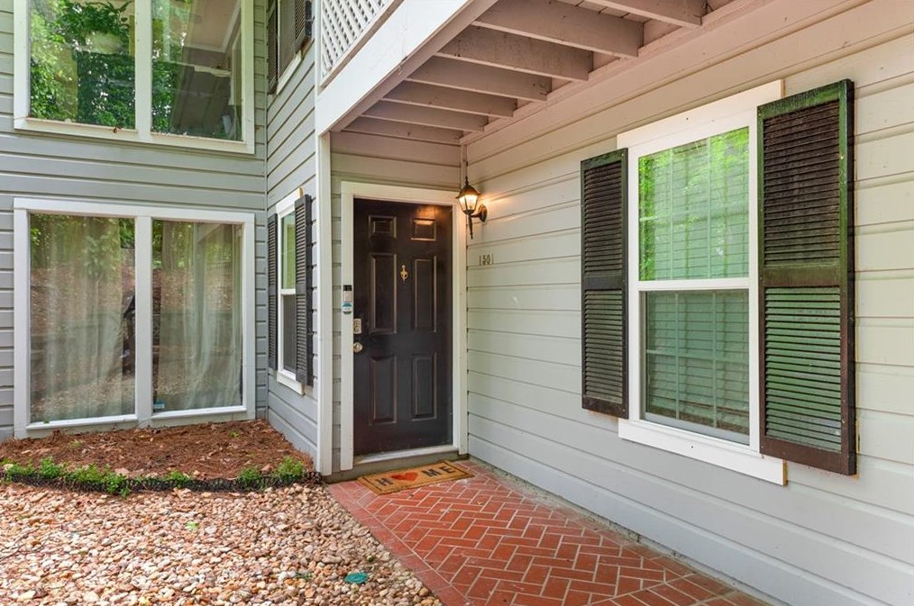 1501 Natchez Trace, Atlanta, GA 30350