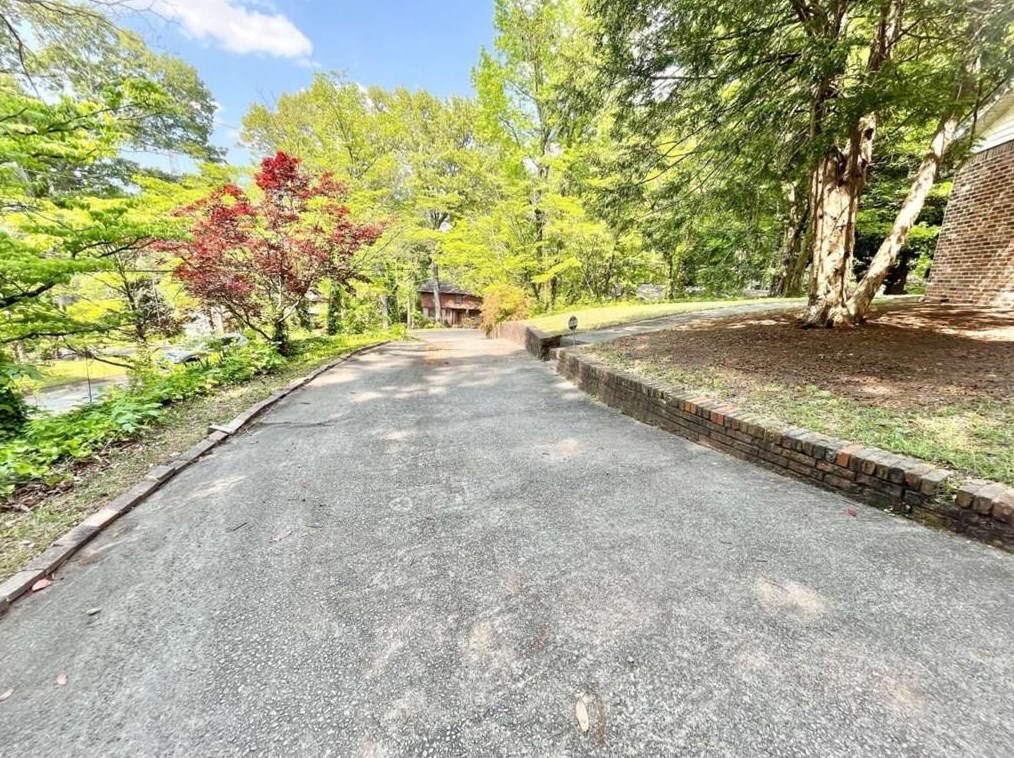 3154 Barkside Ct, Atlanta, GA 30341-4202